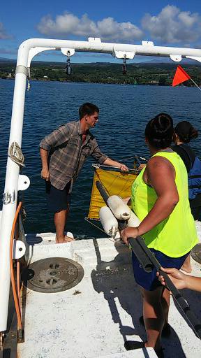 deploying-the-drogue-to-calculate-ocean-current-from-the-makani-%ca%bbaha